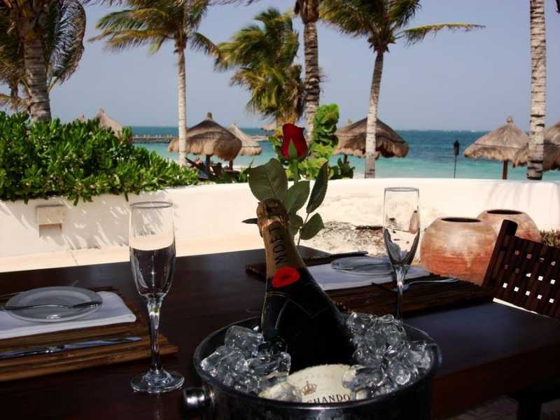 Beachside dining Aphrodite