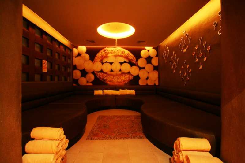 Sin Room at Desire Pearl